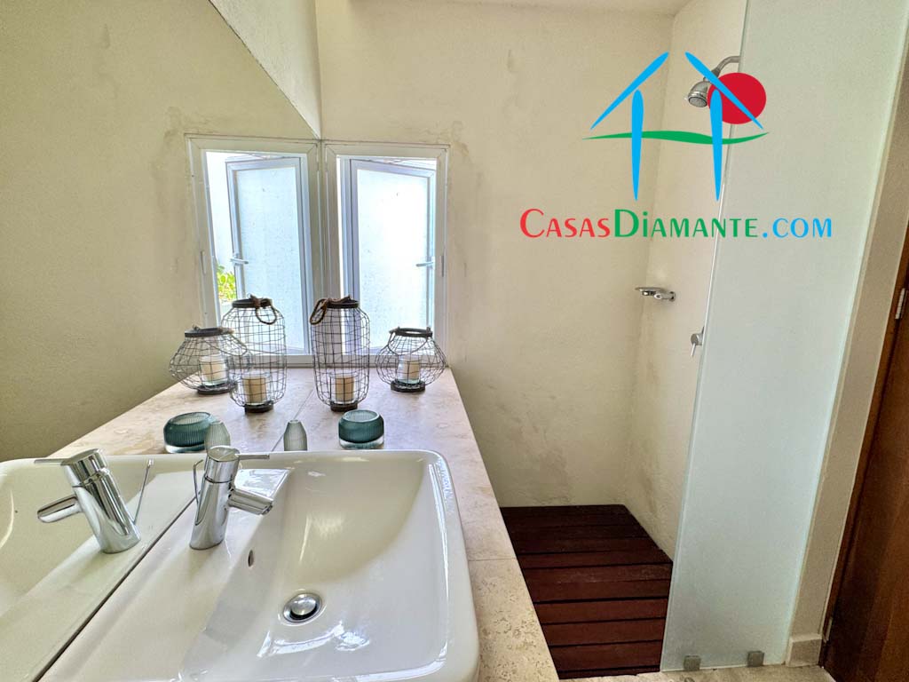 Real Diamante Villas Las Rocas PH 104 - Baño completo estancia 2